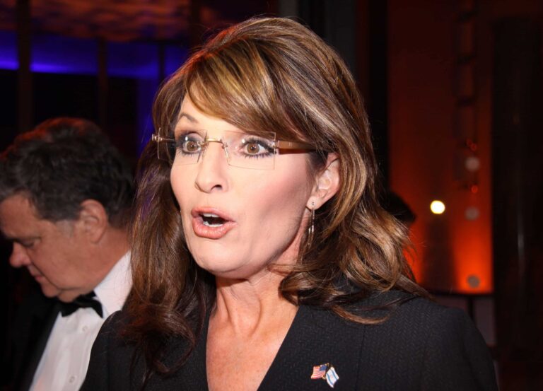 Morning Feeding: Mothers Sarah Palin and Michele Bachmann Kindly Dismissed By GOP