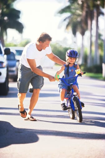 Parents Hiring ‘Experts’ To Teach Their Kids How To Ride A Bike