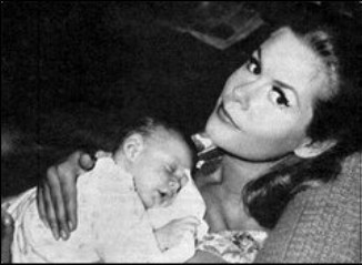 Elizabeth-With-First-Baby-Son-William-Jr-In-1964-elizabeth-montgomery-2870000-326-239