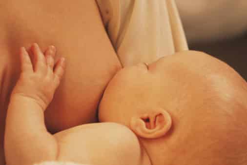 Morning Feeding: Breastfeeding Makes New Mothers Act Like Mama Bears