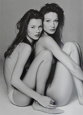 Who Is That Soon-To-Be Mommy Next To Kate Moss?