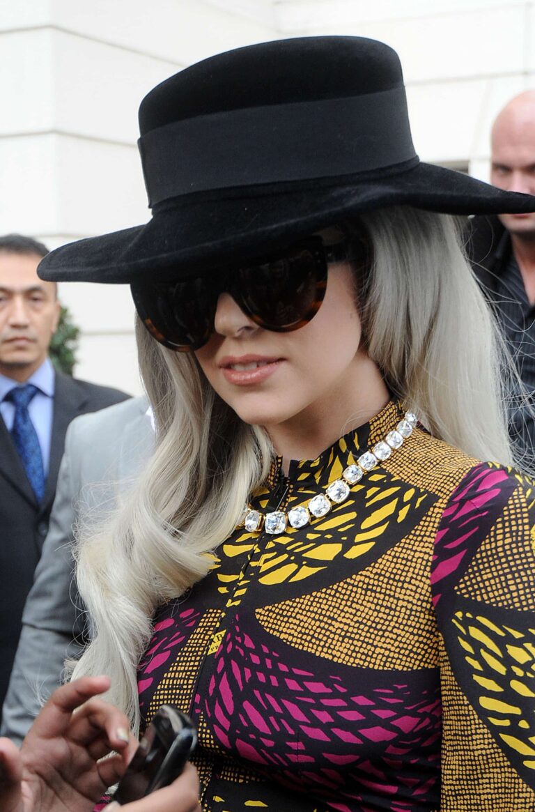 Keeping It In The Family: Lady Gaga Gives Half Of Earnings To Her Dad