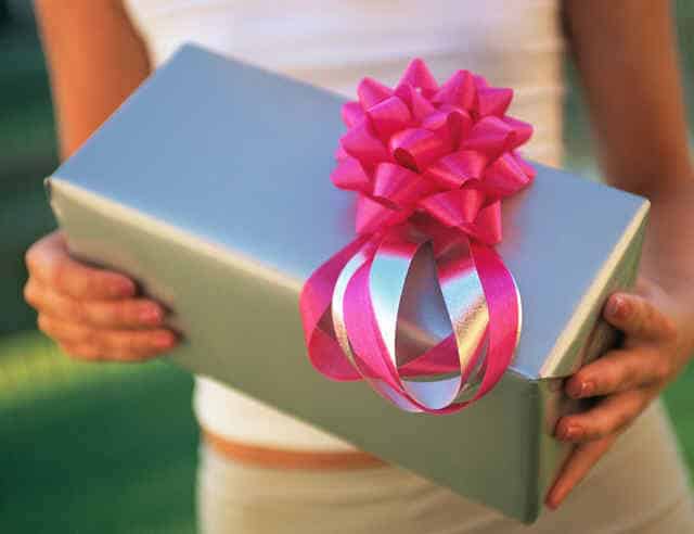 Gallery: What Your Holiday Gift Wrapping Says About You