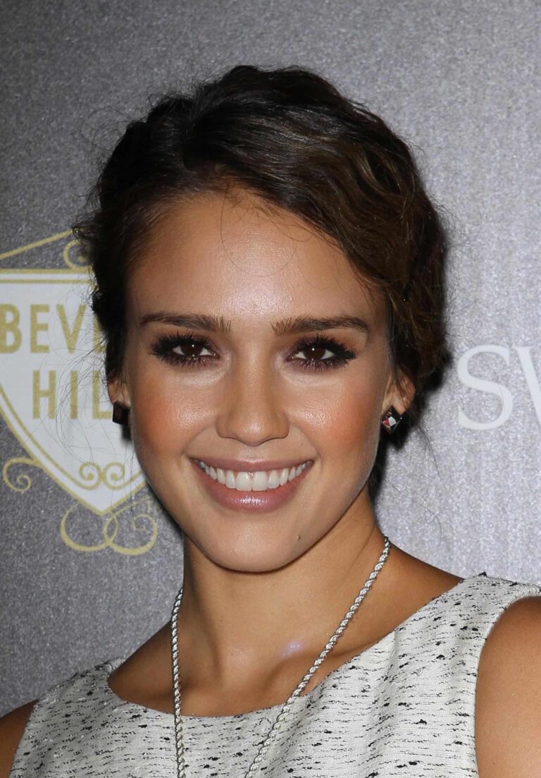 Jessica Alba Thought She Would ‘Crack’ After The Birth Of Her First Baby