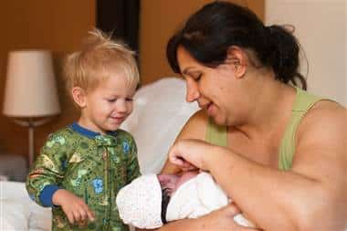 Evening Feeding: Home Births Rise Nearly 30 percent