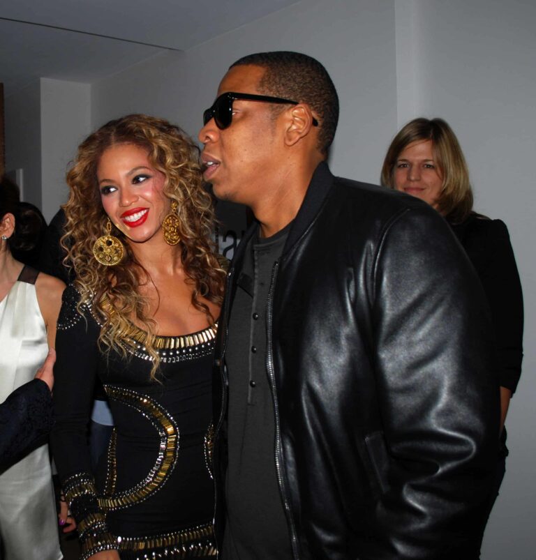 Beyonce And Jay-Z Correct The Press, Say Blue Ivy Was Delivered ‘Naturally’
