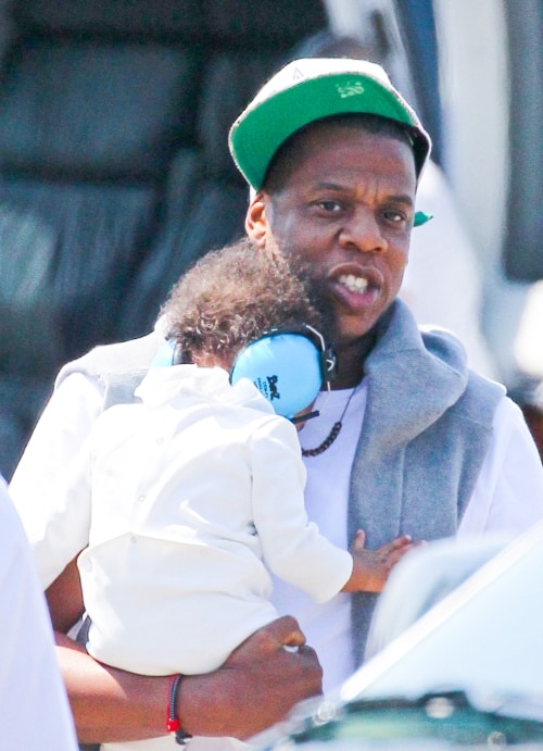 Jay Z Takes Daughter Blue Ivy On A Helicopter Ride