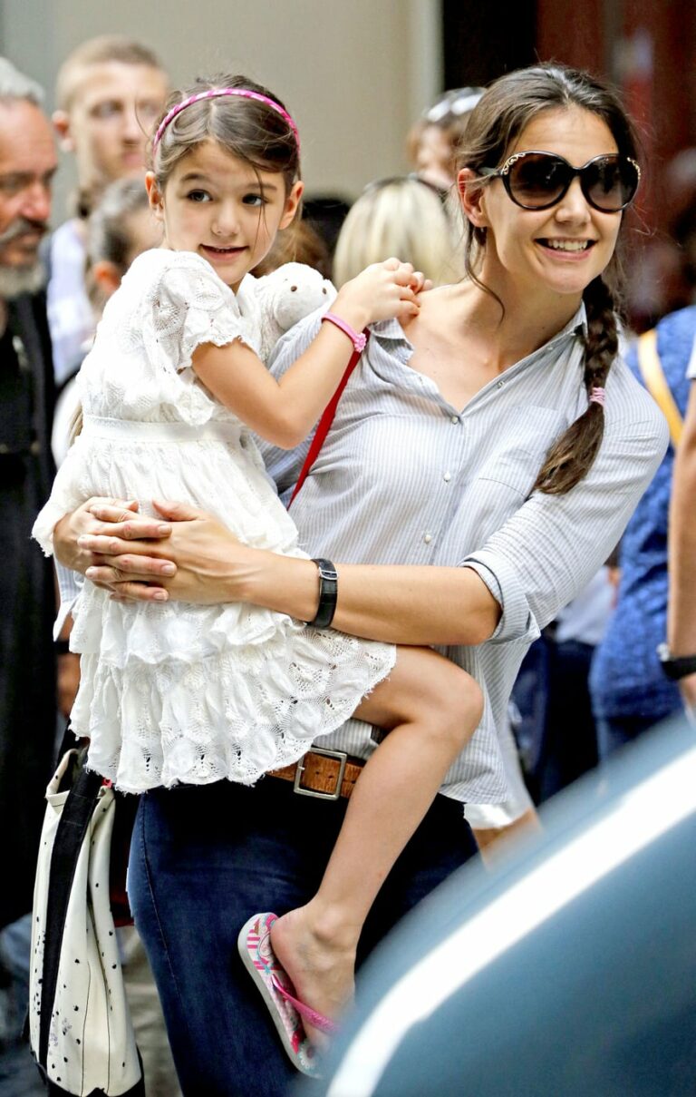 In Another Well Played Move By Team Katie, Child Support For Suri Is Golden