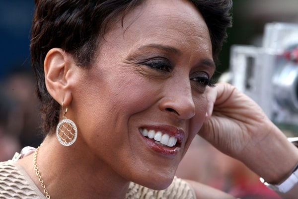 Tragic: Robin Roberts’ Mother Dies On The Day She Heads Home For A Bone Marrow Transplant