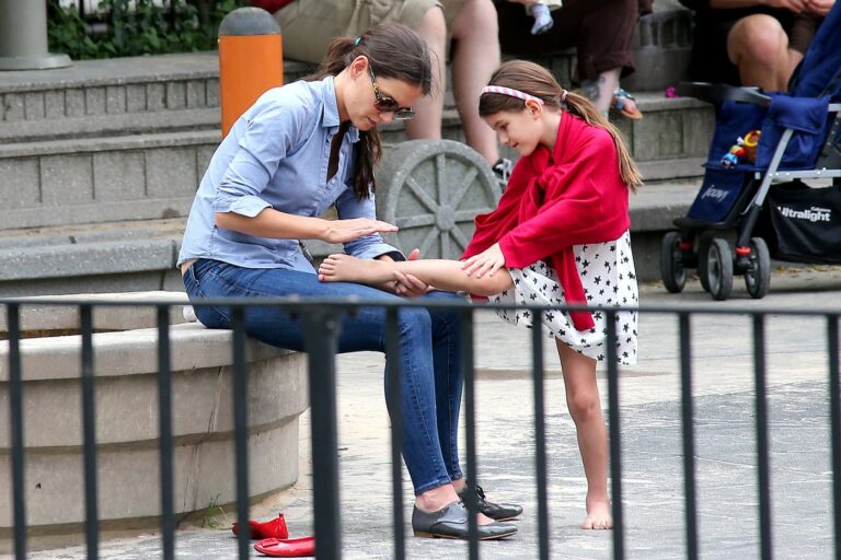 The Top 5 Cutest Katie Holmes And Suri Cruise Mommy-Daughter Outings