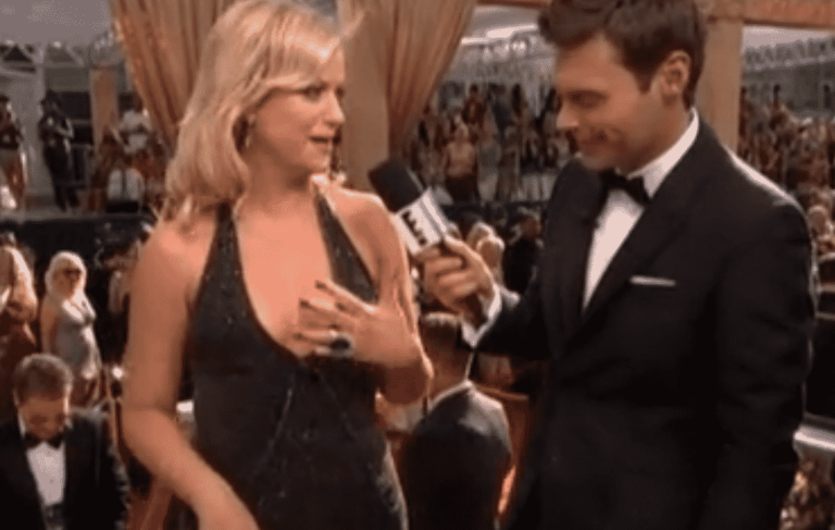 Of Course Amy Poehler Wore Her Son’s $2 Ring To The Emmys