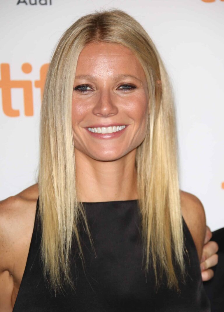 Gwyneth Paltrow Gives Playing In The Dirt Her GOOPy Approval