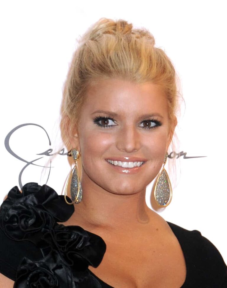 Weight Watchers Is Definitely Getting Their Money’s Worth With This Jessica Simpson Plug