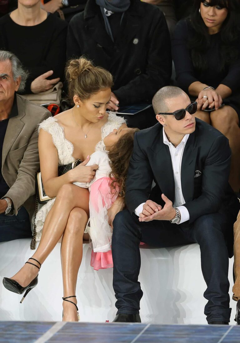 Look At Jennifer Lopez Trying To Wrangle Her Bored 4-Year-Old At Fashion Week