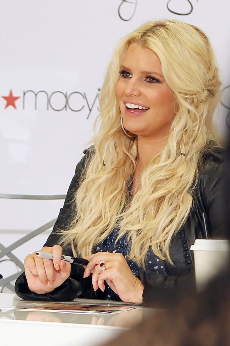Here’s Jessica Simpson’s ‘Super Secret’ Diet Plan That She’s Being Paid To Advertise