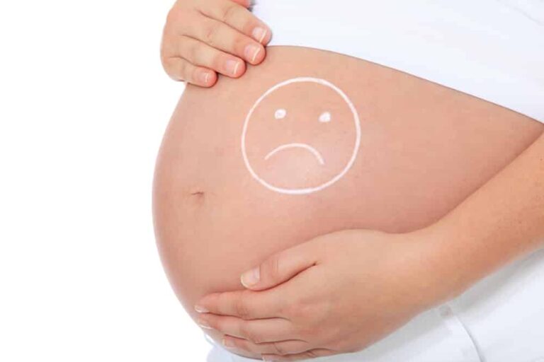 Keep Your Naked Baby Bump To Yourself — It’s Creeping Me Out