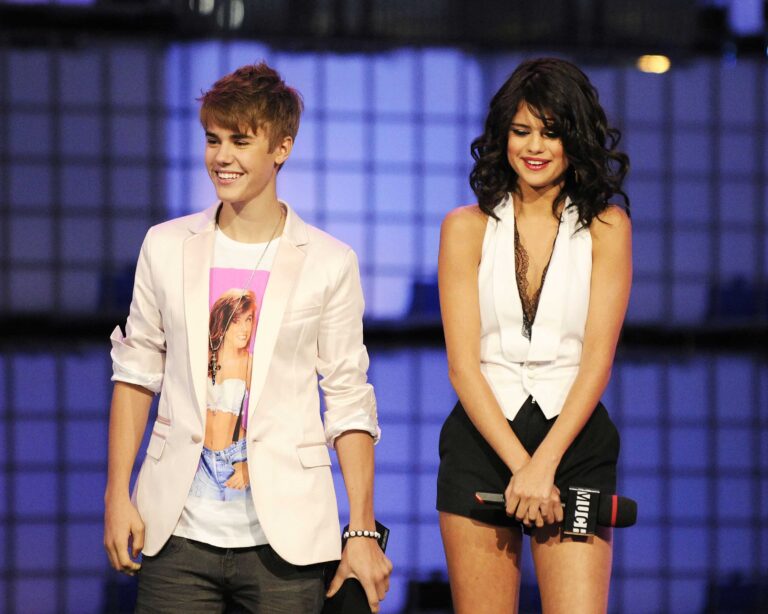 Is Any Mother Really Surprised That Justin Bieber & Selena Gomez Broke Up?