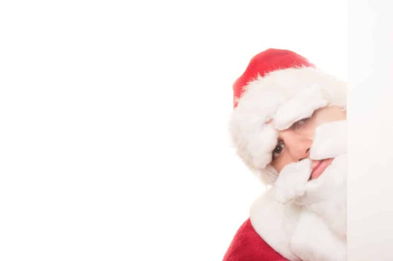 My 4-Year-Old Is Already Questioning Santa Thanks To A Crappy Mall Impostor