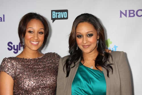 Watch Tia Taste Sister Tamera Mowry’s Placenta And Say It’s Not Half Bad