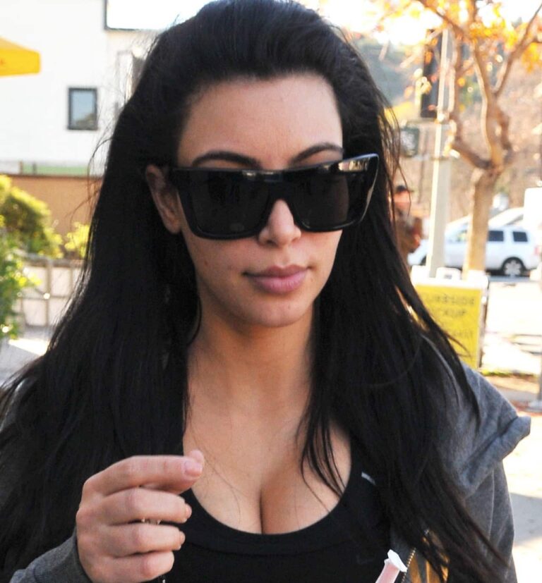 Knocked-Up Kim Kardashian Working Out With Celebrity Trainer Mommy-Body-Shamer