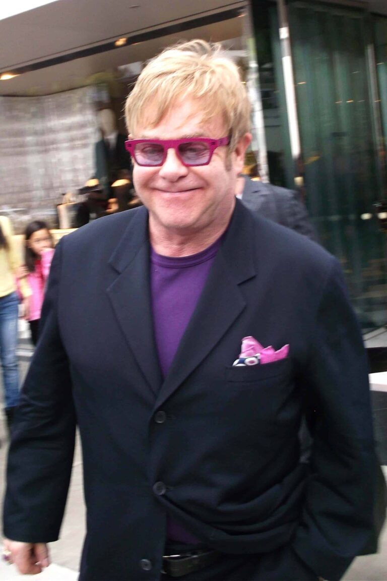 Elton John Is All Kinds Of Awesome When Talking About His Sons’ Surrogate
