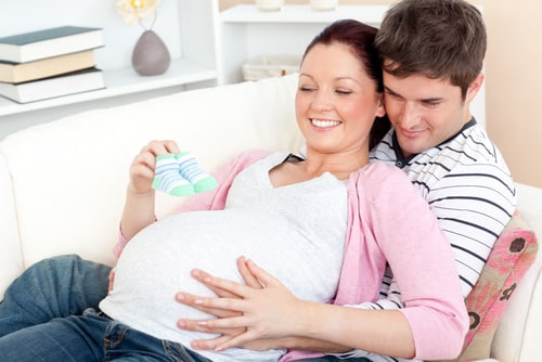 Evening Feeding: 12 Things Husbands Should And Shouldn’t Do When Their Wives Are Pregnant
