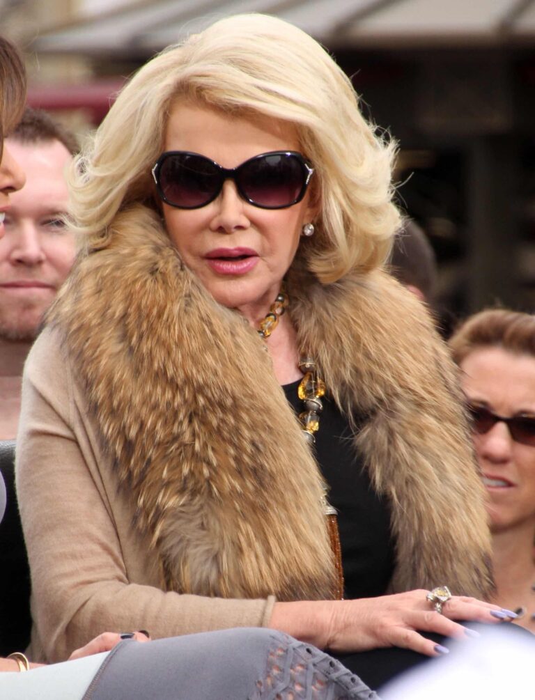 Joan Rivers Thinks That ‘Fat’ Grammy-Decorated Adele Needs To Prioritize Weight Loss
