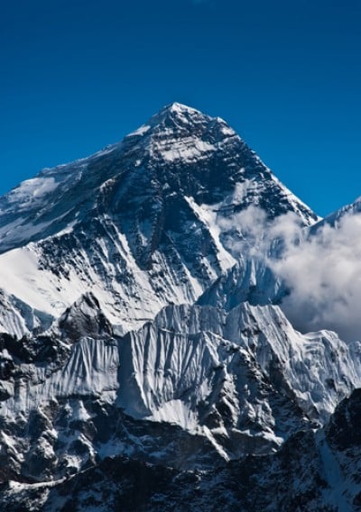 World’s Most Awesome And Pregnant Grandma Wins Everest Marathon
