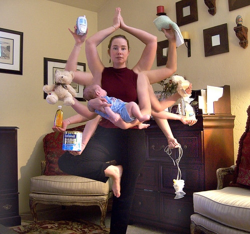 10 Easy ‘Yoga’ Poses For New Moms