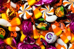 Here Is The Definitive Way You Can Deal With Your Kid Eating ‘Too Much’ Halloween Candy