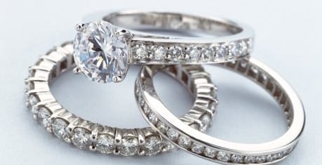 Polyamorous Mom: I Don’t Feel Weird Removing My Wedding Ring When I’m With My Boyfriend