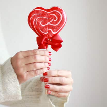 Morning Feeding: Overachieving Pinterest Moms Should Stop Making Valentines For Their Kids