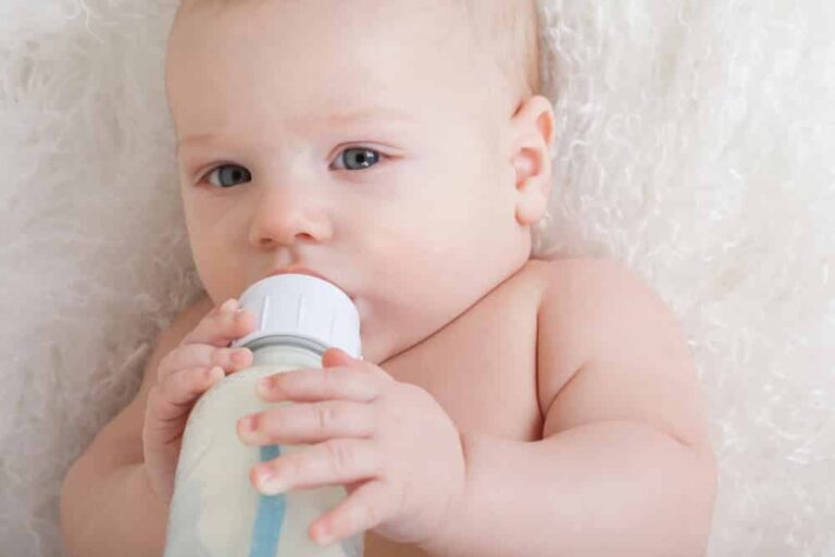 ‘Expert’ Claims Breastfeeding Is No Better Than Bottle Feeding And You May Agree With Her