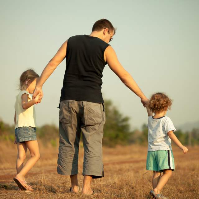 Evening Feeding: 12 Essential Habits Of Highly Effective Stay-At-Home-Dads