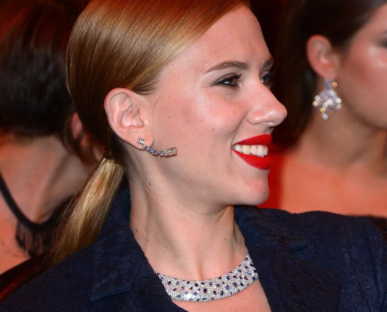 Scarlet Johansson Pregnant, Expecting Extremely Attractive Offspring