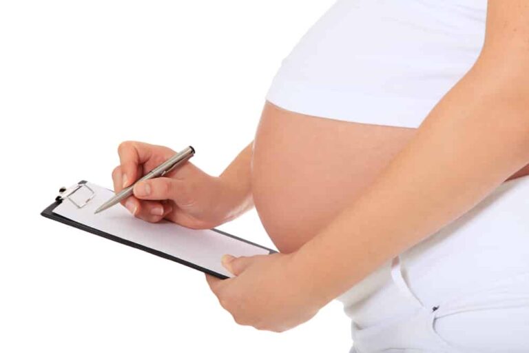 Evening Feeding: Map Out Your Maternity Leave