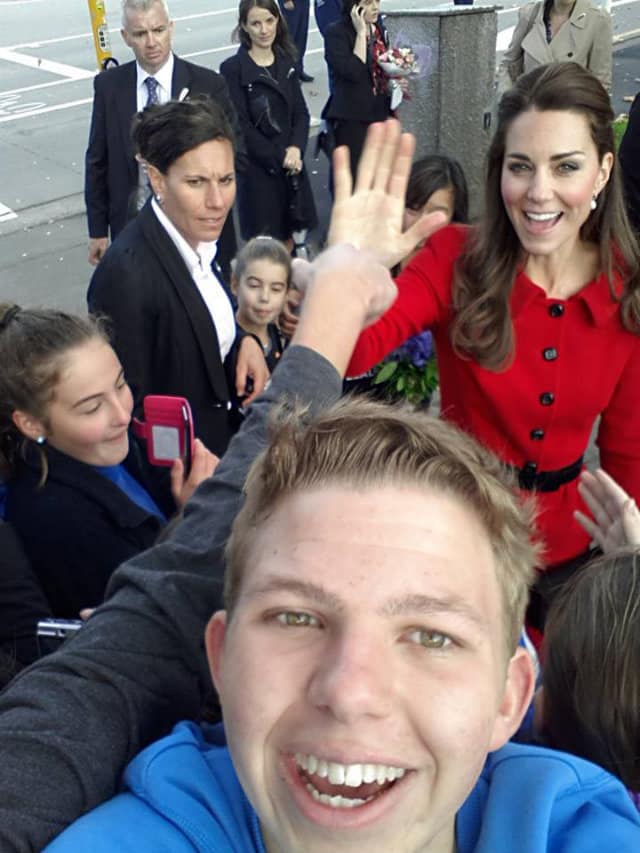 Kate Middleton Jumped Into This Dude’s Selfie For The Best Photobomb Of All Time