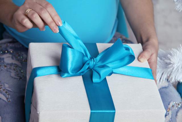 12 Gifts Every Pregnant Woman Desperately Needs In The Third Trimester