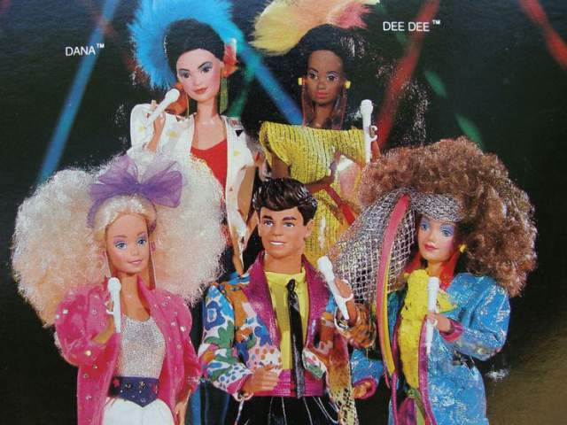 10 Retro Fashion Tips From Hilarious 80”²s Barbie Dolls