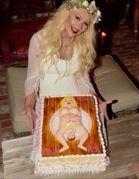 Christina Aguilera baby shower cake