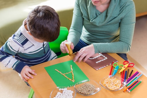 Morning Feeding: Easy Crafts To Keep Toddlers Occupied