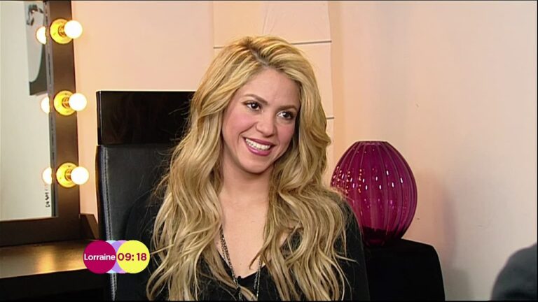 Evening Feeding: Shakira is Pregnant with Baby #2!