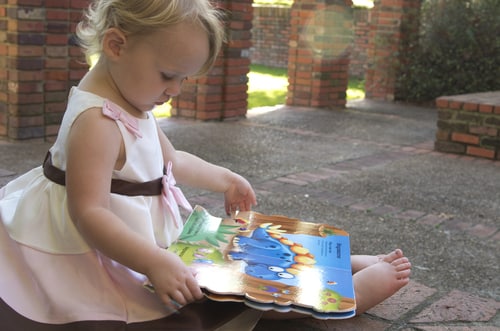 Evening Feeding: Why You Should Start Reading To Your Child Early