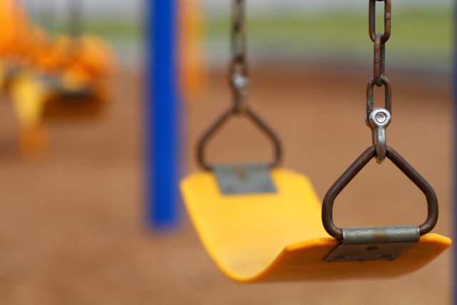 Mom Calls Police After Impatient Father Physically Removes Her Child From Swing And I Don’t Blame Her
