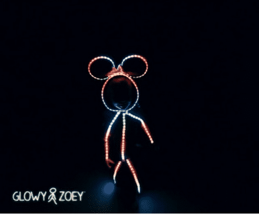 This Super Cute Glowing Minnie Mouse Costume Is Powered By Dreams And Science