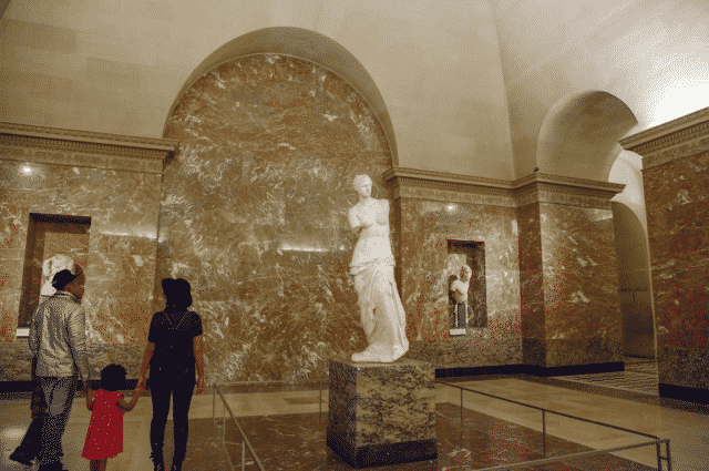 Blue Ivy’s Marilyn Monroe Moment At The Louvre Is The Cutest Thing You Will See All Week