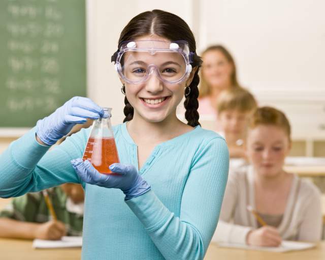 Museum’s ‘Sparkly Science’ For Girls Is Dumb, But This Is A Way Bigger Problem Than One Workshop