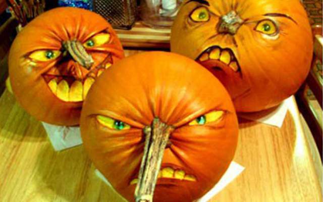 The 10 Most Terrifying Halloween Pumpkins On Pinterest