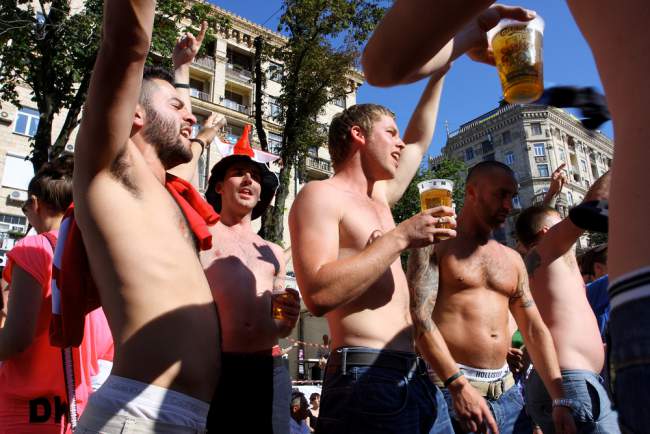 Idiot College Students Think Partying Is More Important Than Preventing Rape