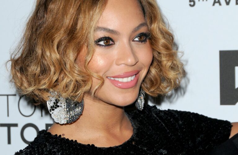 Evening Feeding: Is This Definitive Proof That Beyonce Isn’t Pregnant?